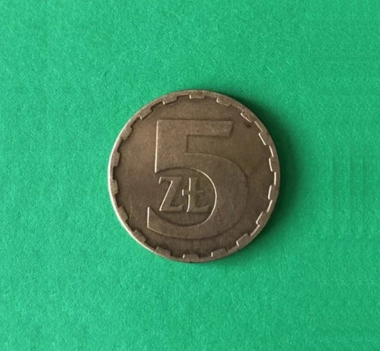 Moneta 5 złotych: Królowa polskiego portfela i jej numizmatyczne tajemnice